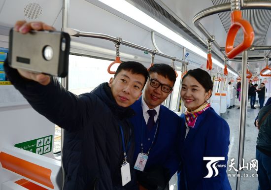 乌鲁木齐人口有多少_乌市景泉社区人员是这样过春节(2)